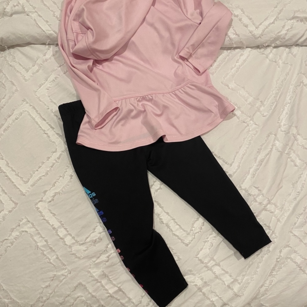 Adidas set - Picture 2 of 2